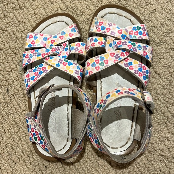 Floral salt water sandal - Picture 1 of 6